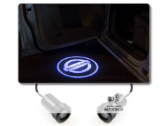 Проекция на двери с эмблемой Nissan